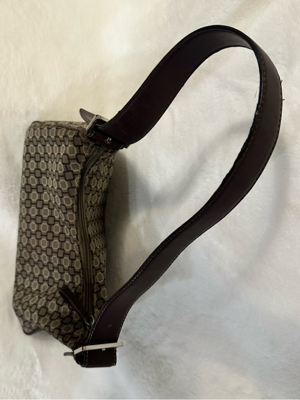Geometric Pattern Shoulder Bag - Picture 3 of 5